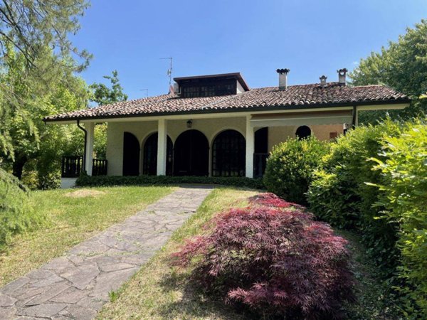 casa indipendente in vendita a Rivergaro
