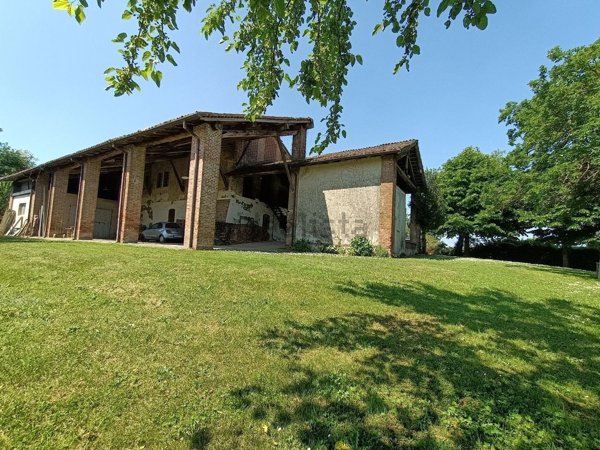 casa indipendente in vendita a Rivergaro
