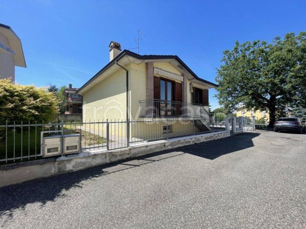 casa indipendente in vendita a Rivergaro in zona Niviano