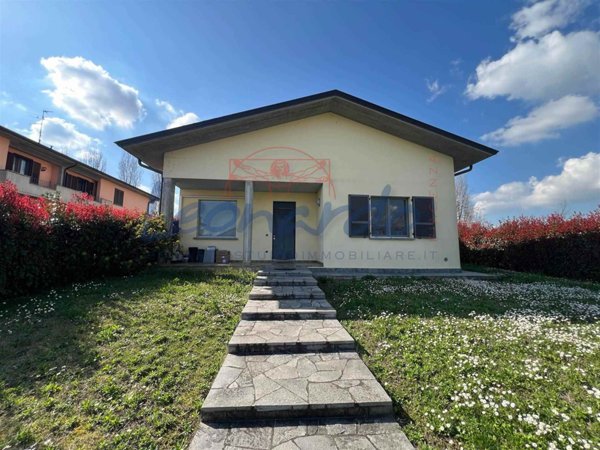 casa indipendente in vendita a Rivergaro in zona Pieve Dugliara