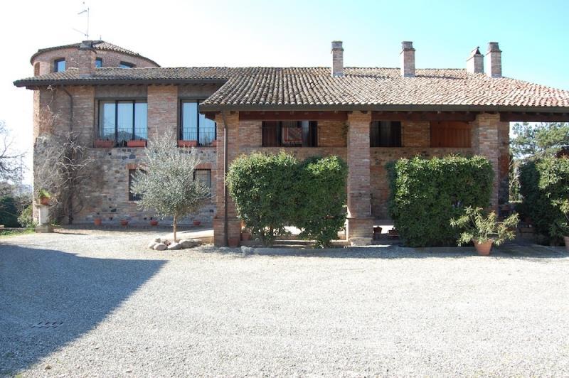 casa indipendente in vendita a Rivergaro in zona Niviano