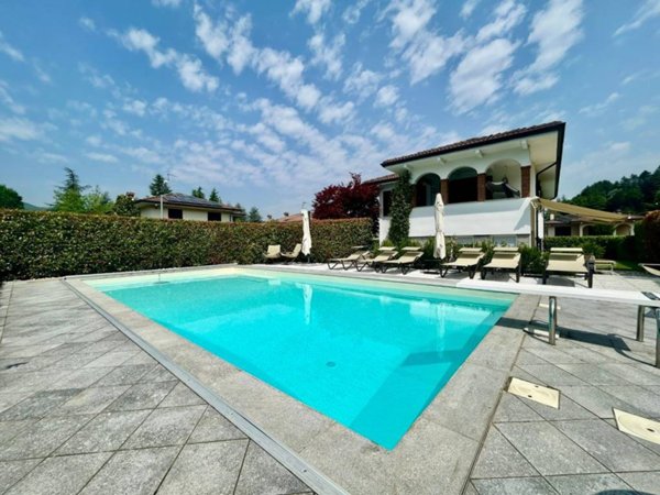 casa indipendente in vendita a Rivergaro
