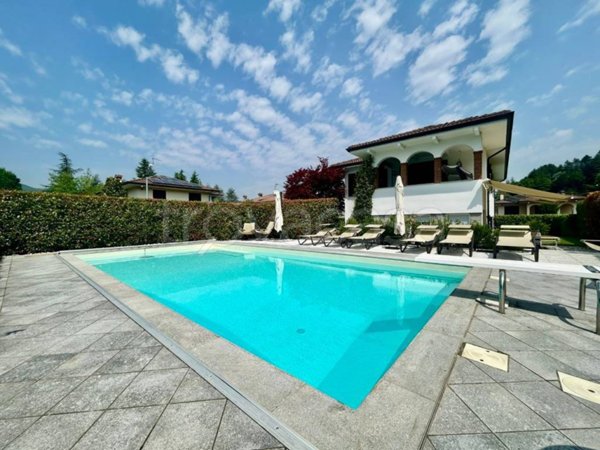 casa indipendente in vendita a Rivergaro