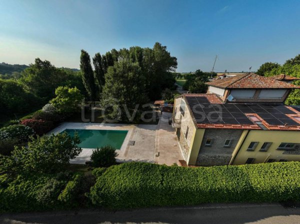 casa indipendente in vendita a Rivergaro