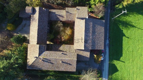 casa indipendente in vendita a Rivergaro