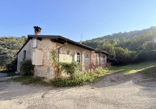 casa indipendente in vendita a Rivergaro