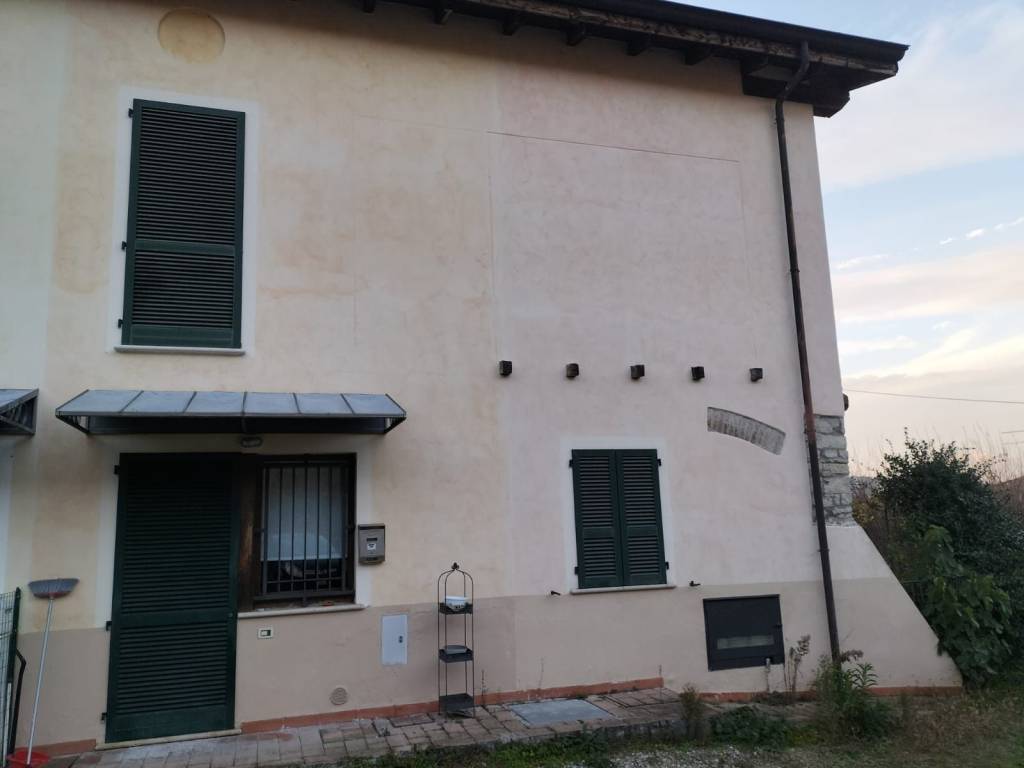 casa indipendente in vendita a Rivergaro