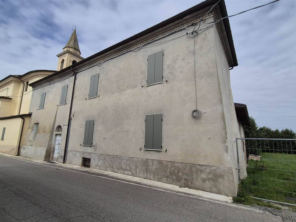 casa indipendente in vendita a Rivergaro in zona Roveleto Landi