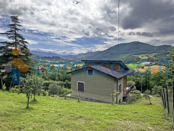 casa indipendente in vendita a Rivergaro