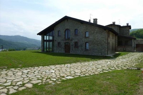 casale in vendita a Rivergaro