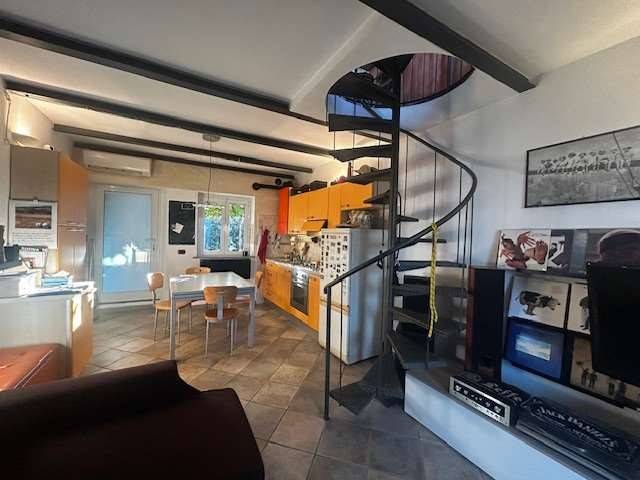 casa indipendente in vendita a Rivergaro in zona Suzzano