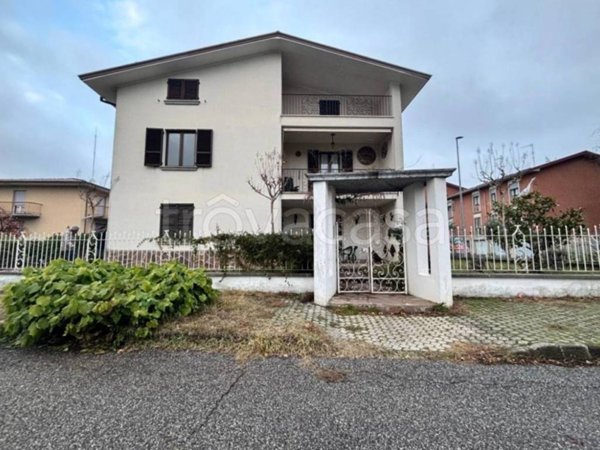 casa indipendente in vendita a Rivergaro