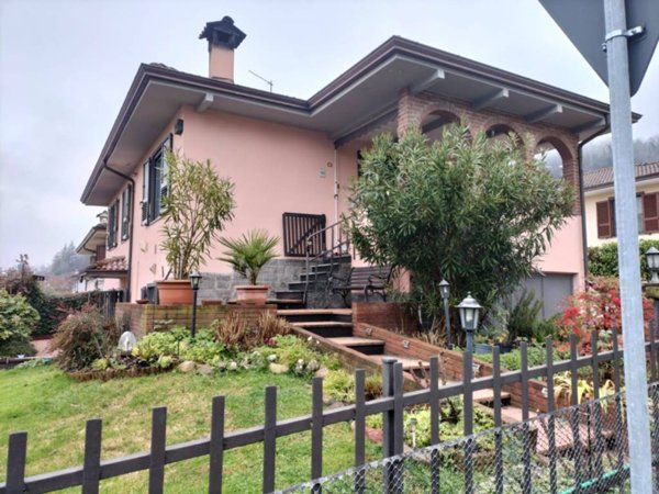 casa indipendente in vendita a Rivergaro