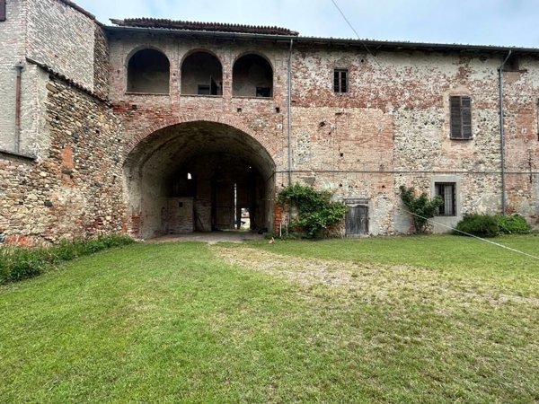 esavano in vendita a Rivergaro