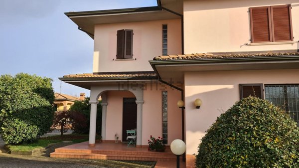 casa indipendente in vendita a Rivergaro