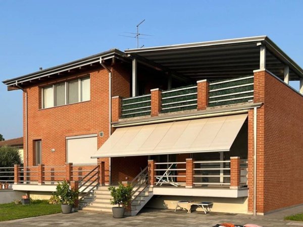 casa indipendente in vendita a Rivergaro in zona Pieve Dugliara