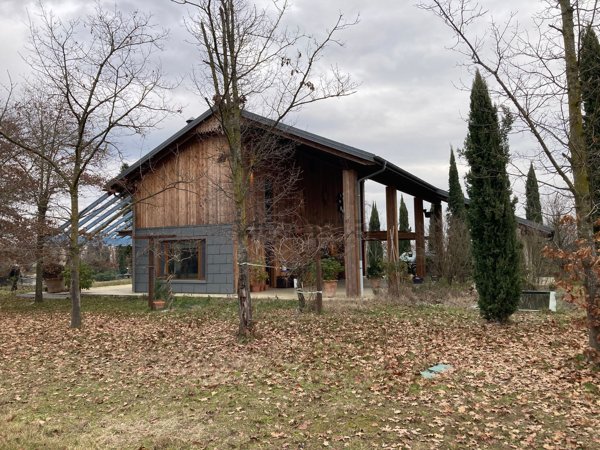 locale di sgombero in vendita a Rivergaro