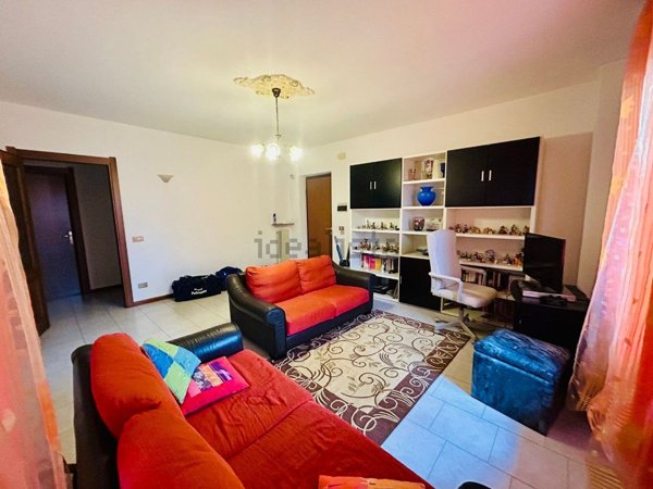 appartamento in vendita a Rivergaro in zona Niviano