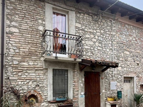 casa indipendente in vendita a Rivergaro