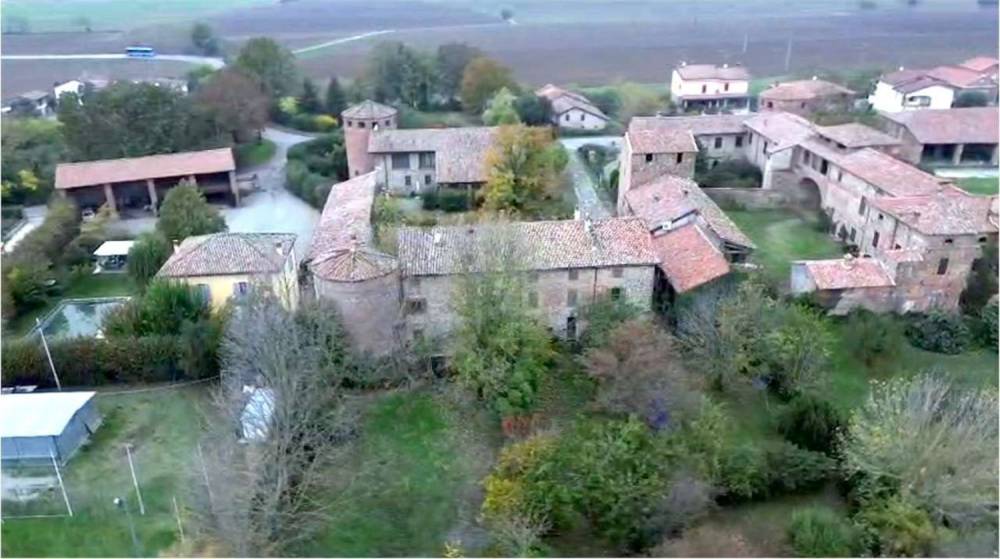 villa in vendita a Rivergaro in zona Niviano