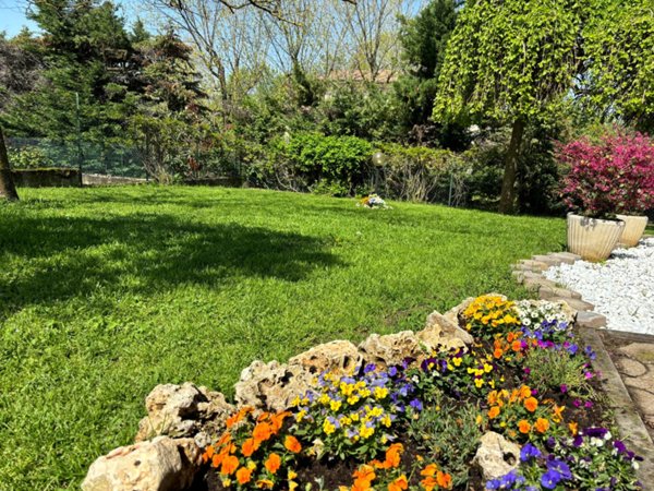 casa indipendente in vendita a Rivergaro