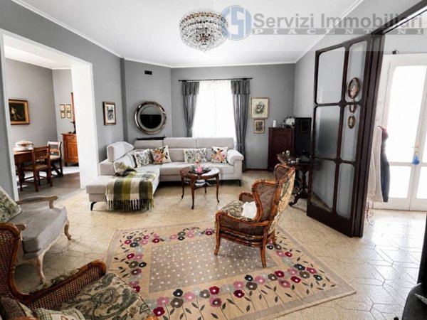 casa indipendente in vendita a Rivergaro in zona Niviano