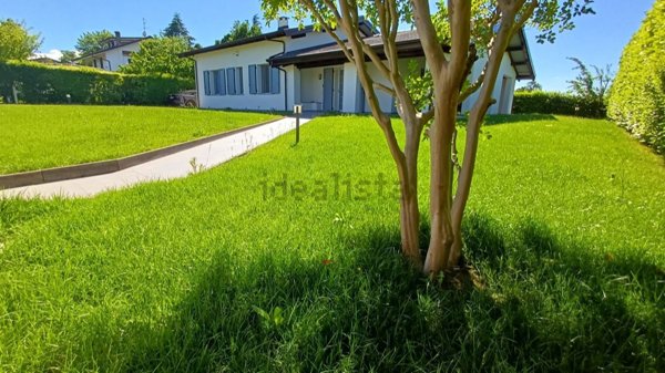 casa indipendente in vendita a Rivergaro