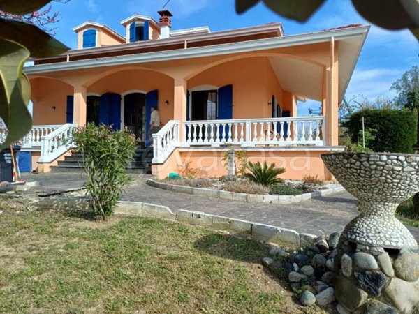 casa indipendente in vendita a Rivergaro