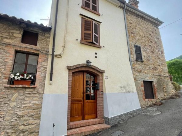 casa indipendente in vendita a Rivergaro