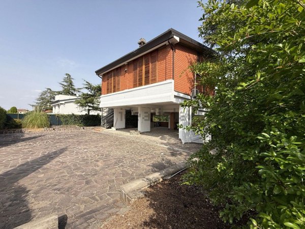 casa indipendente in vendita a Rivergaro in zona Roveleto Landi