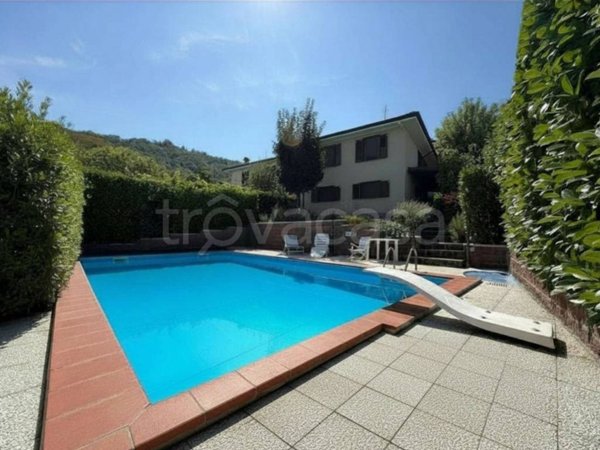 casa indipendente in vendita a Rivergaro