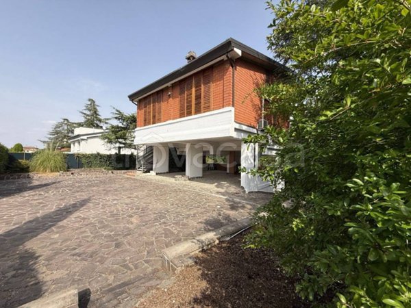 casa indipendente in vendita a Rivergaro