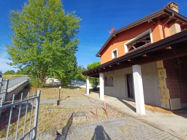 casa indipendente in vendita a Rivergaro