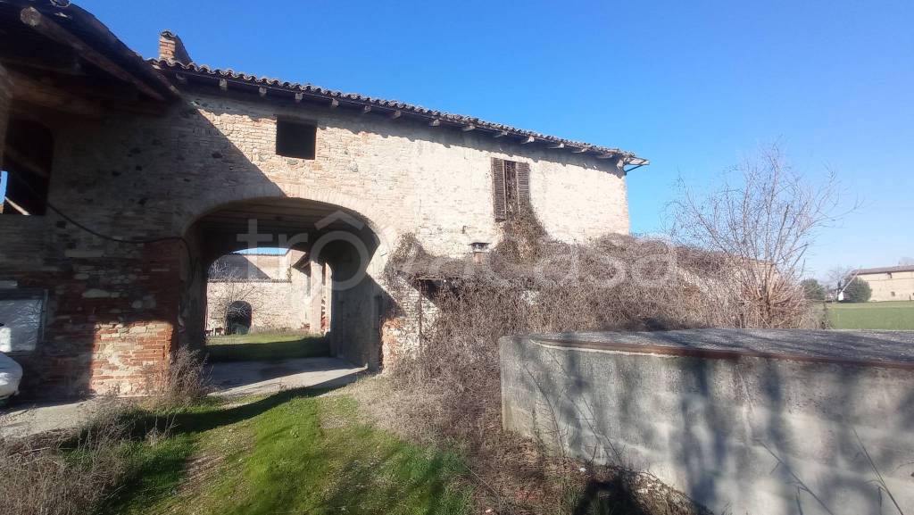 casa indipendente in vendita a Rottofreno