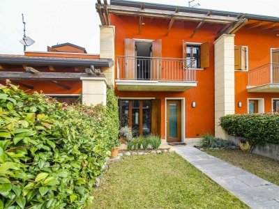 casa indipendente in vendita a Rottofreno