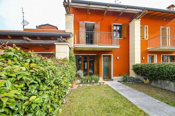 casa indipendente in vendita a Rottofreno