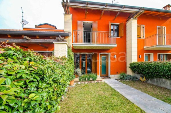 casa indipendente in vendita a Rottofreno