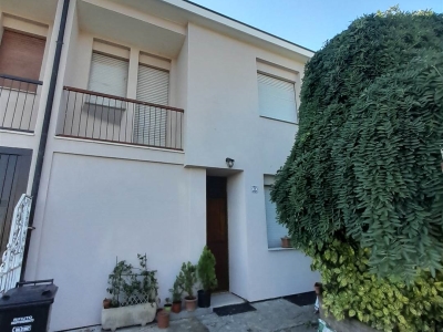 casa indipendente in vendita a Rottofreno