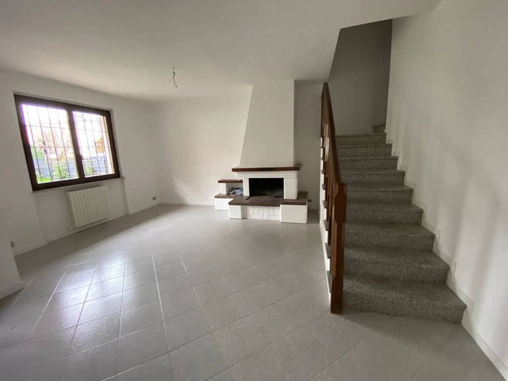 casa indipendente in vendita a Rottofreno