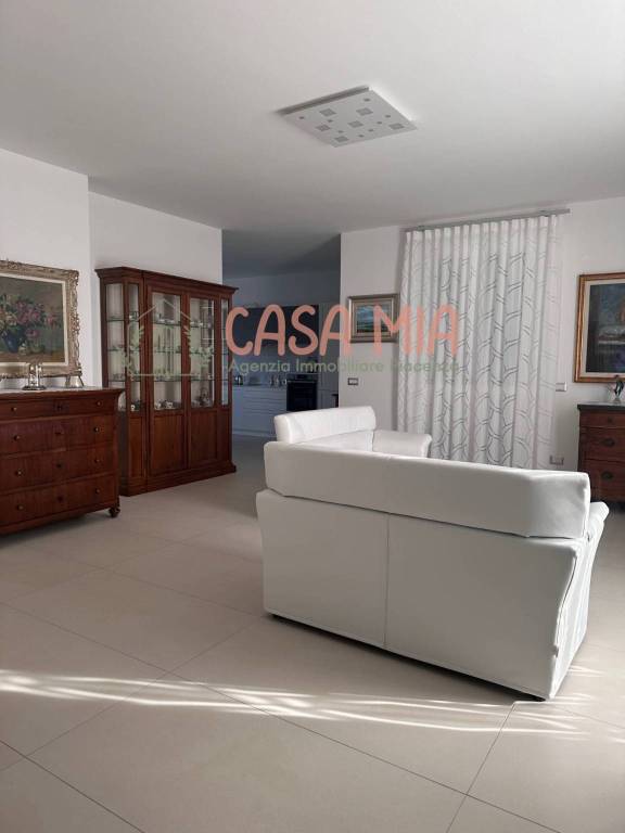 casa indipendente in vendita a Rottofreno