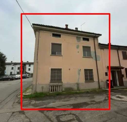 casa indipendente in vendita a Rottofreno