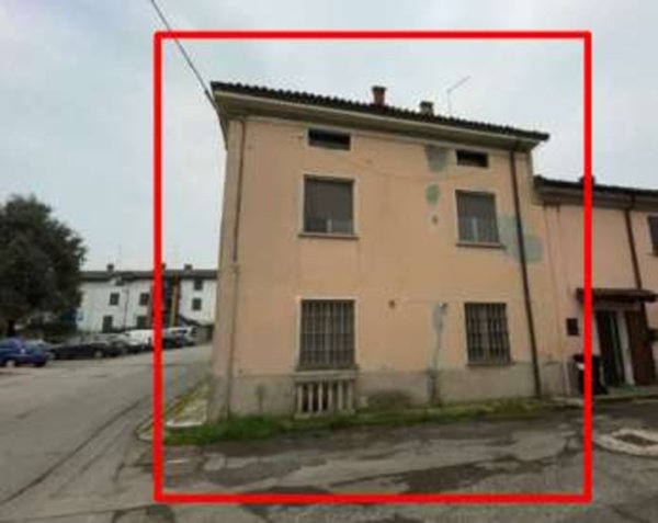 casa indipendente in vendita a Rottofreno