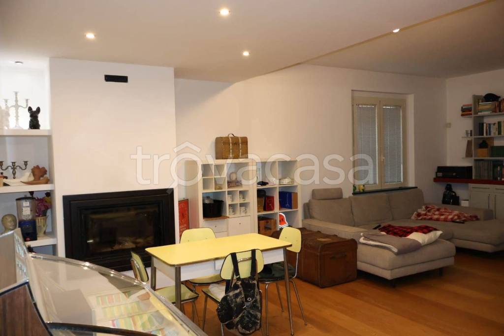 casa indipendente in vendita a Rottofreno
