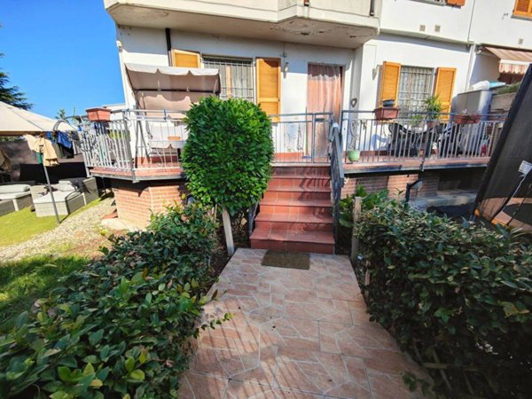 casa indipendente in vendita a Rottofreno