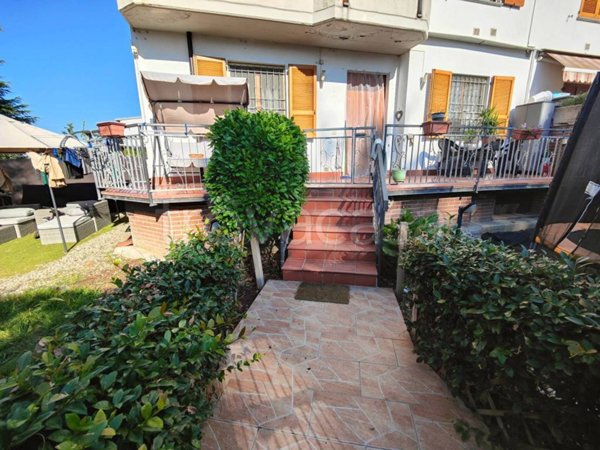 casa indipendente in vendita a Rottofreno