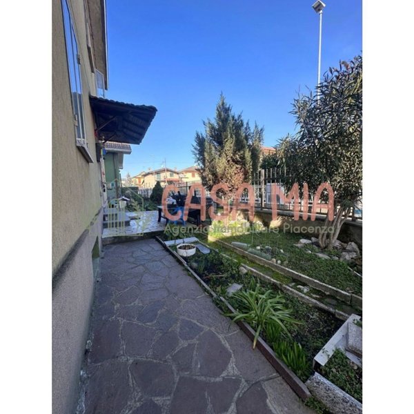 casa semindipendente in vendita a Rottofreno