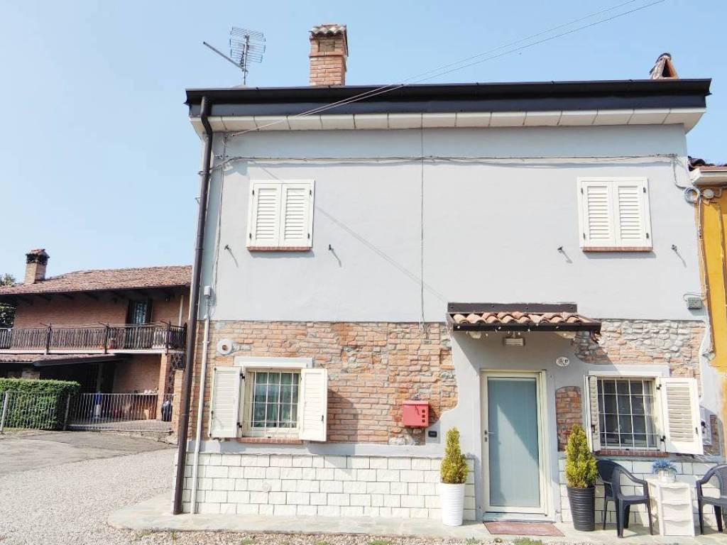 casa indipendente in vendita a Rottofreno