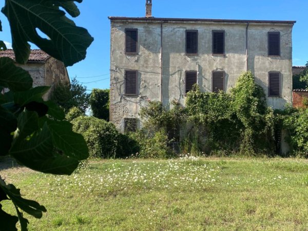 casa indipendente in vendita a Rottofreno
