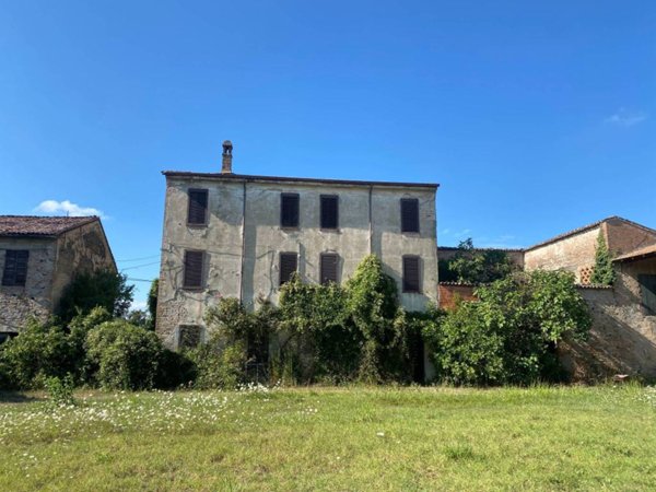 casa indipendente in vendita a Rottofreno