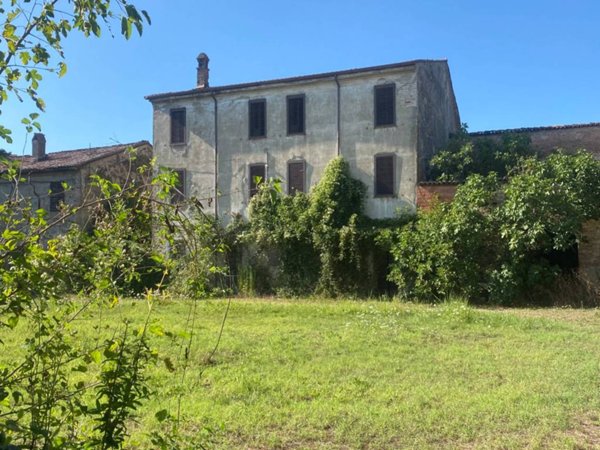casa indipendente in vendita a Rottofreno